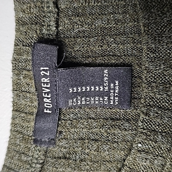 Forever 21 medium dark green sweater - Picture 5 of 5